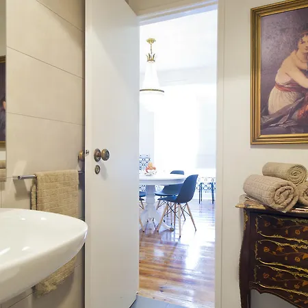 Bairrus Lisbon Apartments - Alfama Room photo